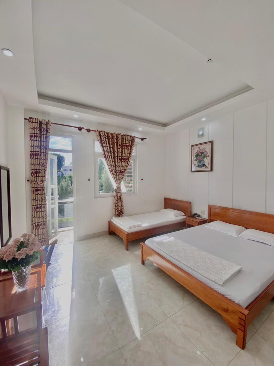 Ha Tien Hanh Phuc Hotel Bagian luar foto